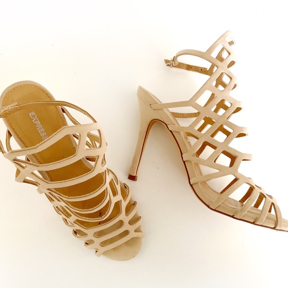 Express Shoes - 💕 Express Honeycomb Nude Heels